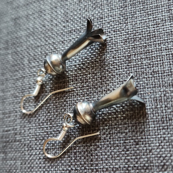 NWOT Native American Navajo Sterling Squash Blossom Dangle Earrings ๐โค๏ธ - Picture 4 of 9